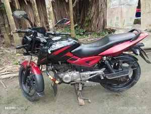 Bajaj Pulsar 150 2016 Red