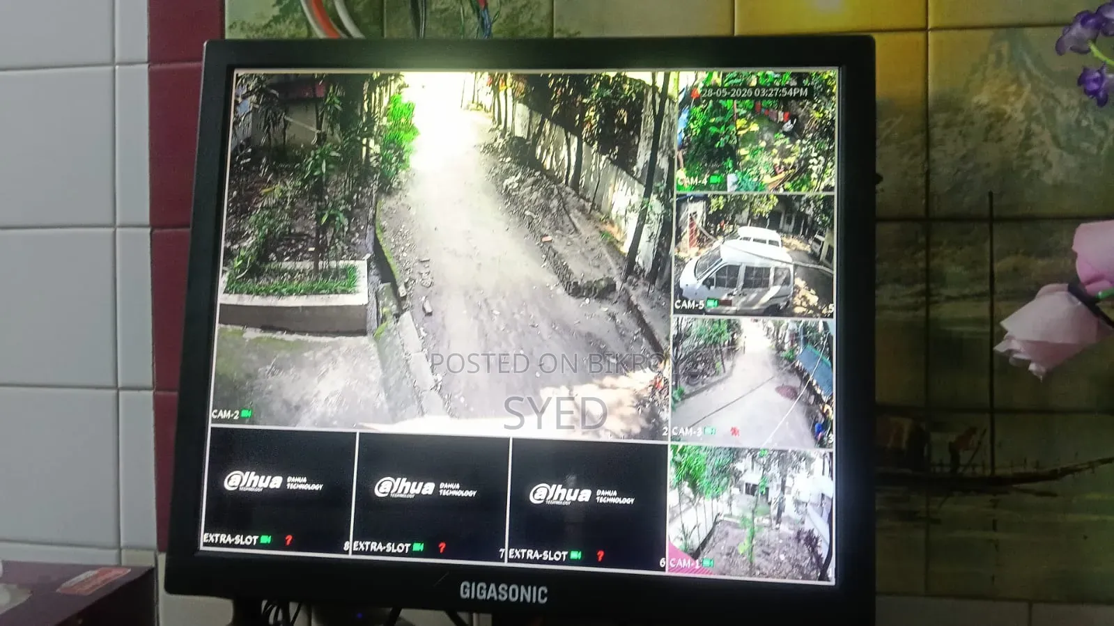 17" Monitor