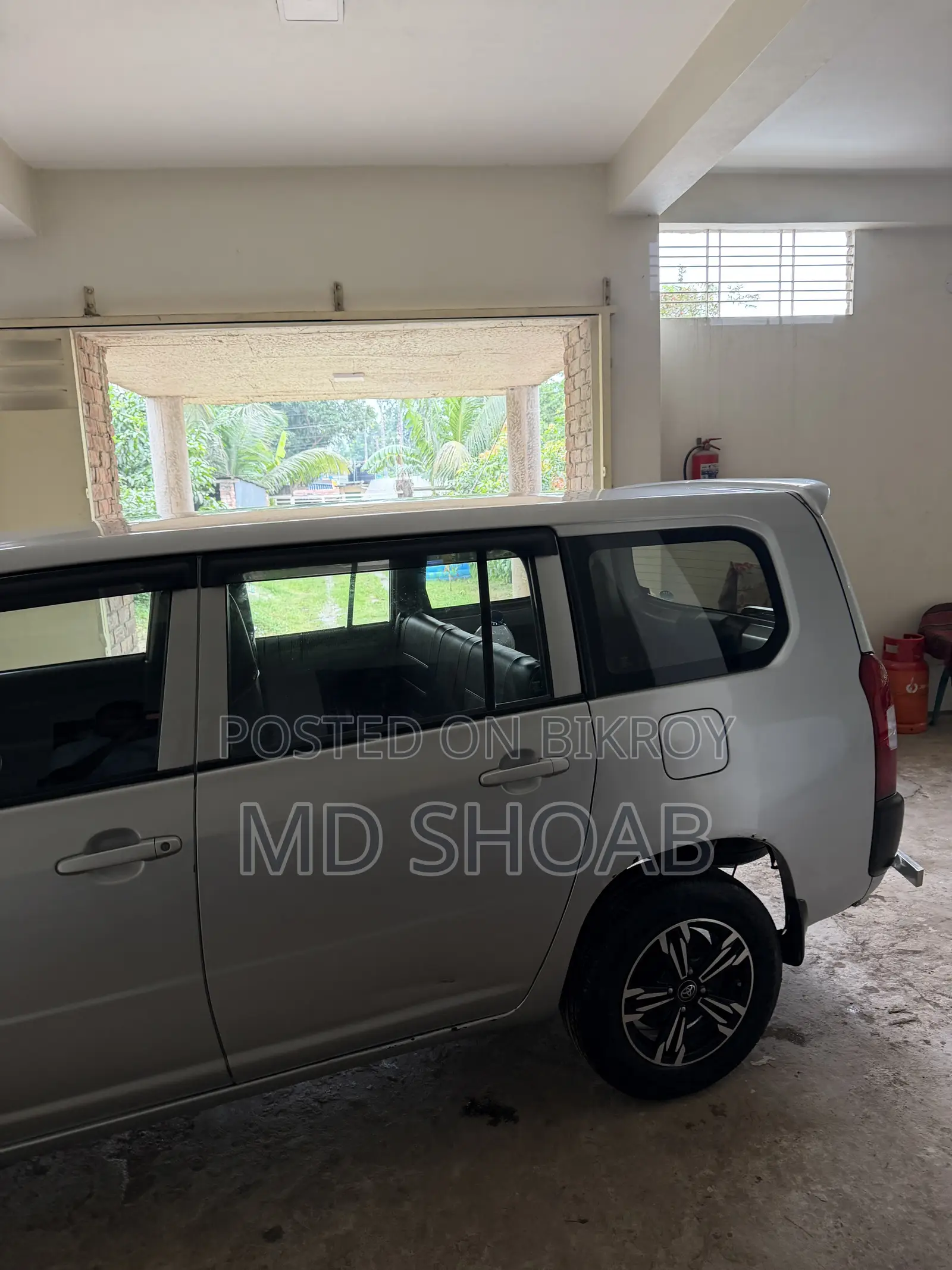 Toyota Probox 2005 Silver