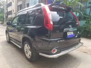 Nissan X-Trail 2.0 Petrol XE 2011 Black