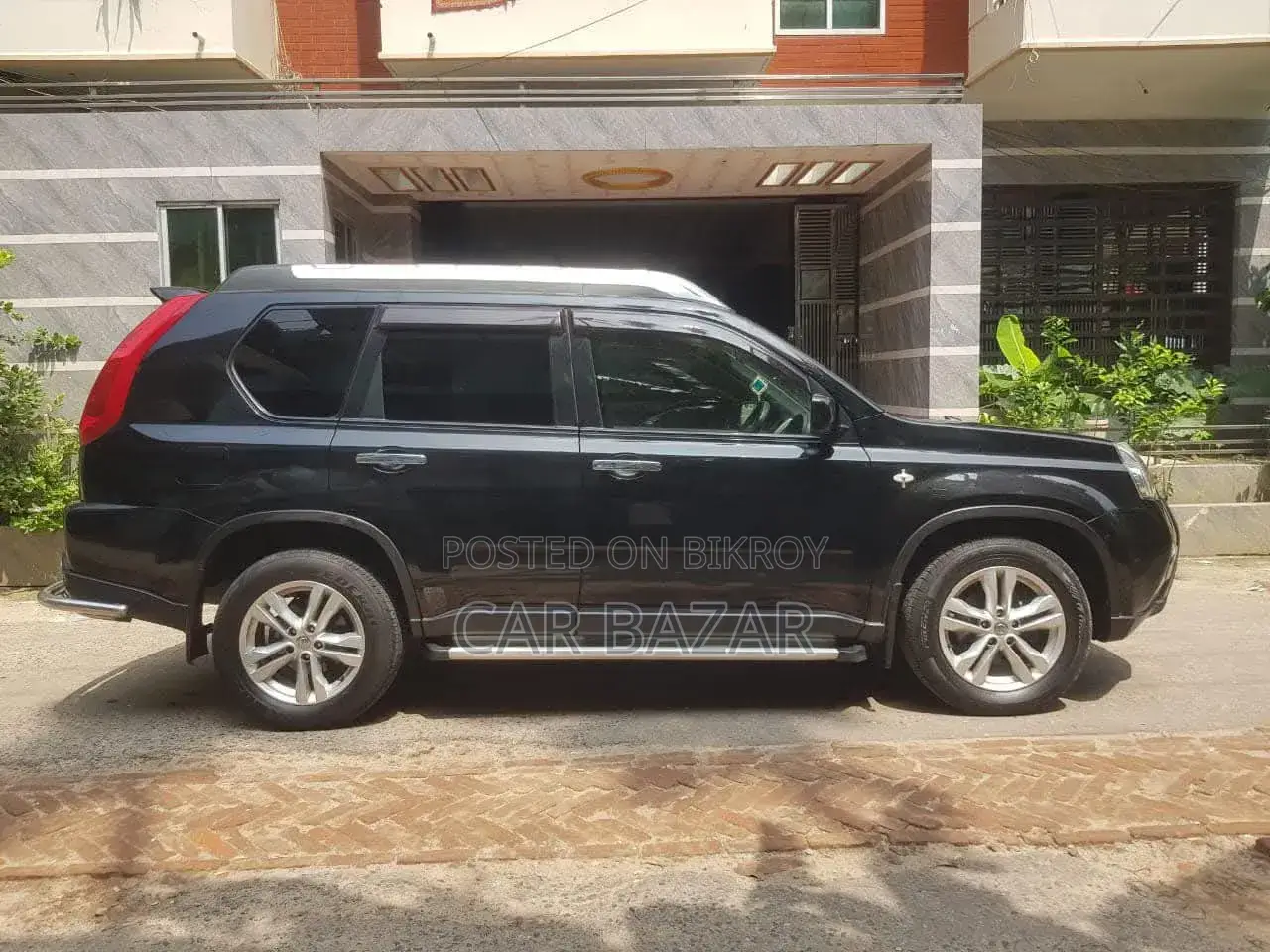 Nissan X-Trail 2.0 Petrol XE 2011 Black