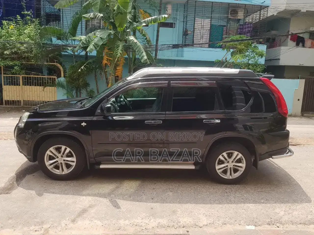 Nissan X-Trail 2.0 Petrol XE 2011 Black