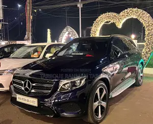 Mercedes-Benz GLC-Class 2017 Blue