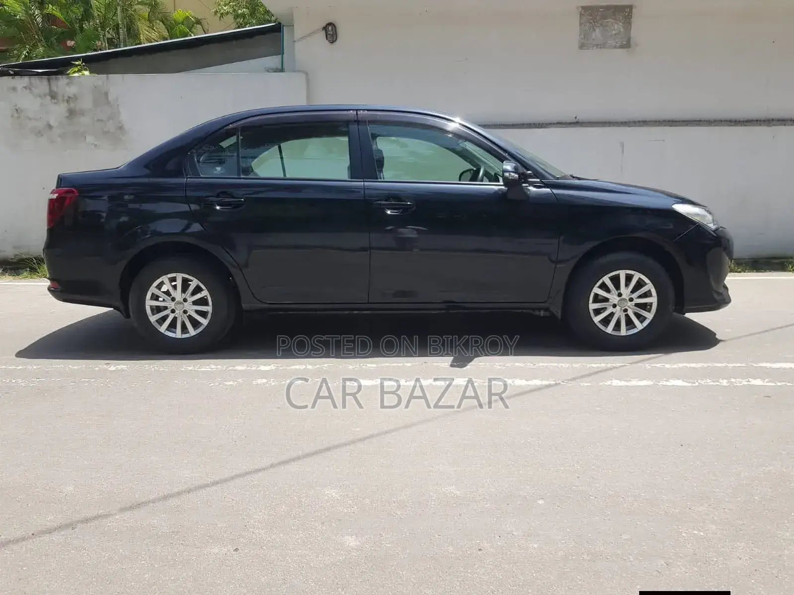 Toyota Axio 1.5 X 2 Wheel Drive 2015 Black