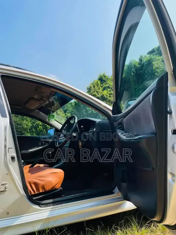 Toyota Corolla Fielder 1.5 Petrol FWD 2005 Silver