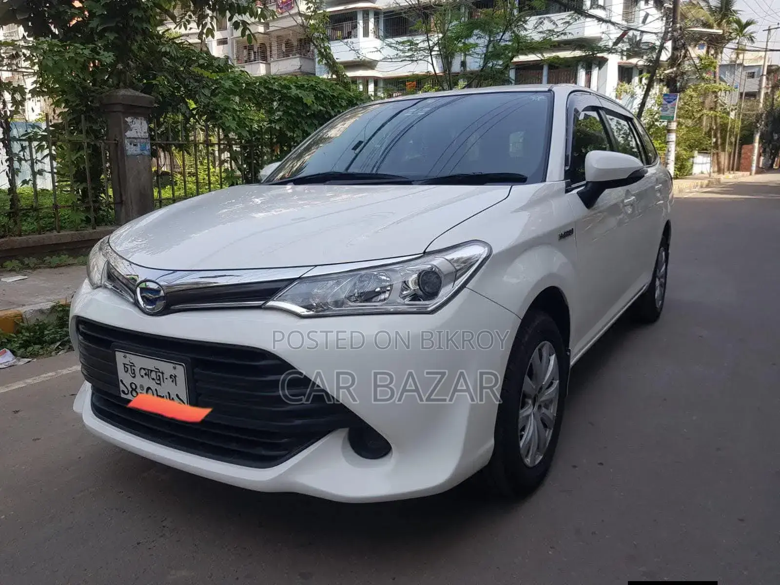 Toyota Corolla Fielder 1.5 Hybrid Front Wheel Drive 2016 Off White