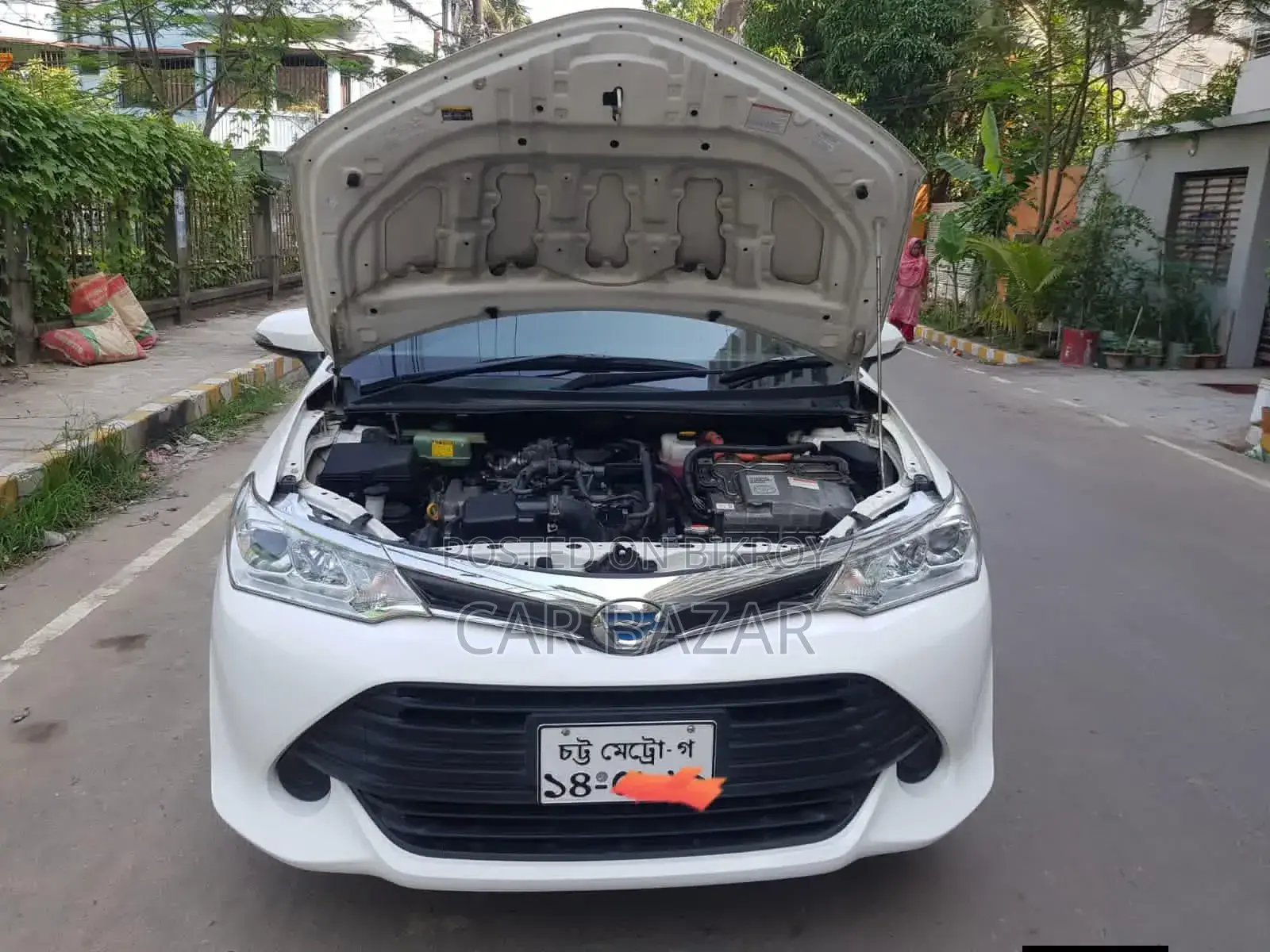 Toyota Corolla Fielder 1.5 Hybrid Front Wheel Drive 2016 Off White