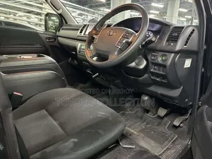 Toyota HiAce 2022 Black