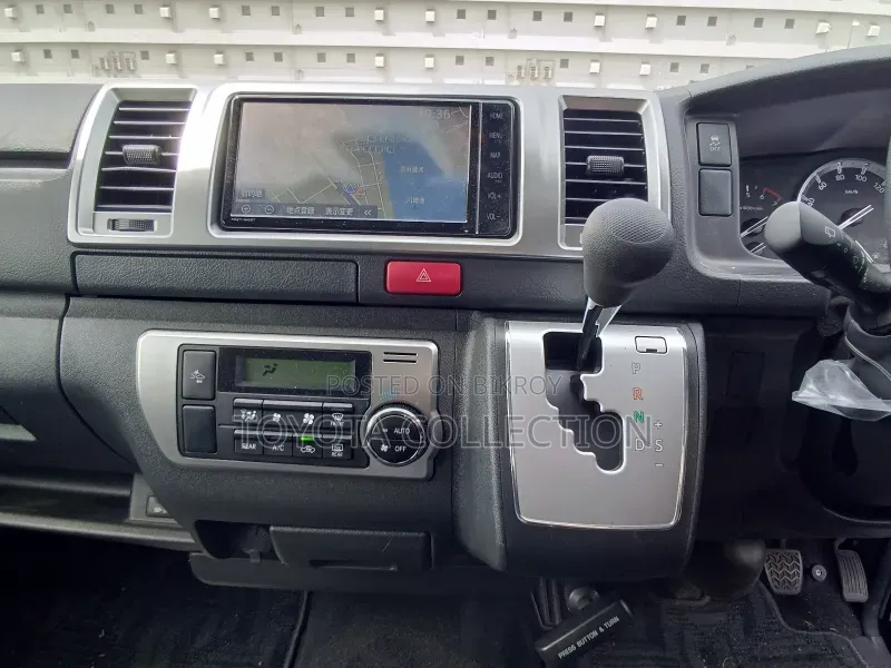 Toyota HiAce 2022 Black