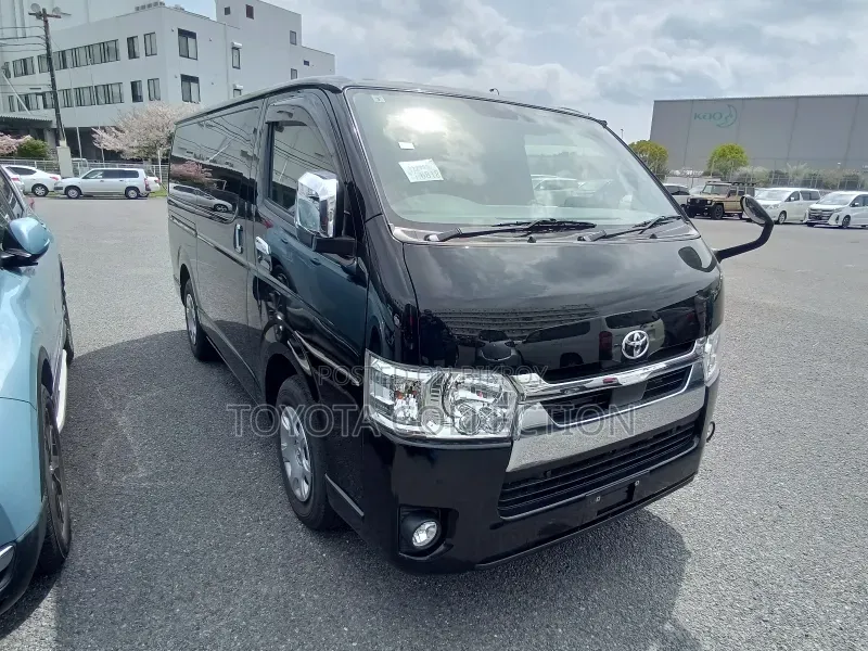 Toyota HiAce 2022 Black