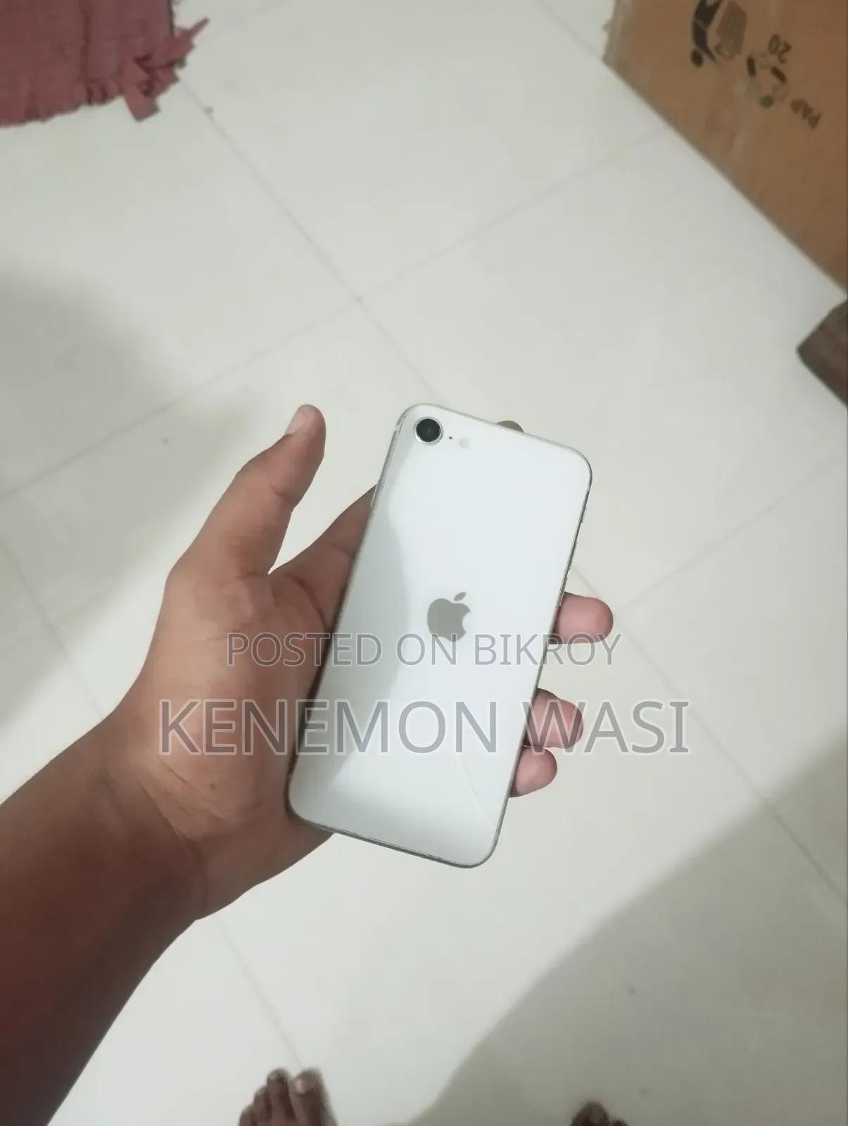 Apple iPhone SE (2020) 128 GB White