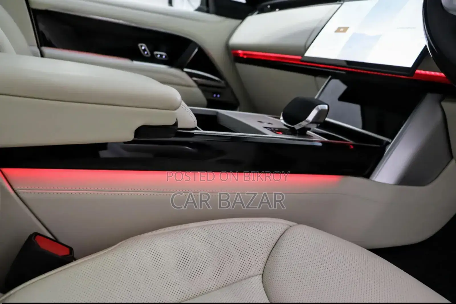 New Land Rover Range Rover Vogue 2025 Gold