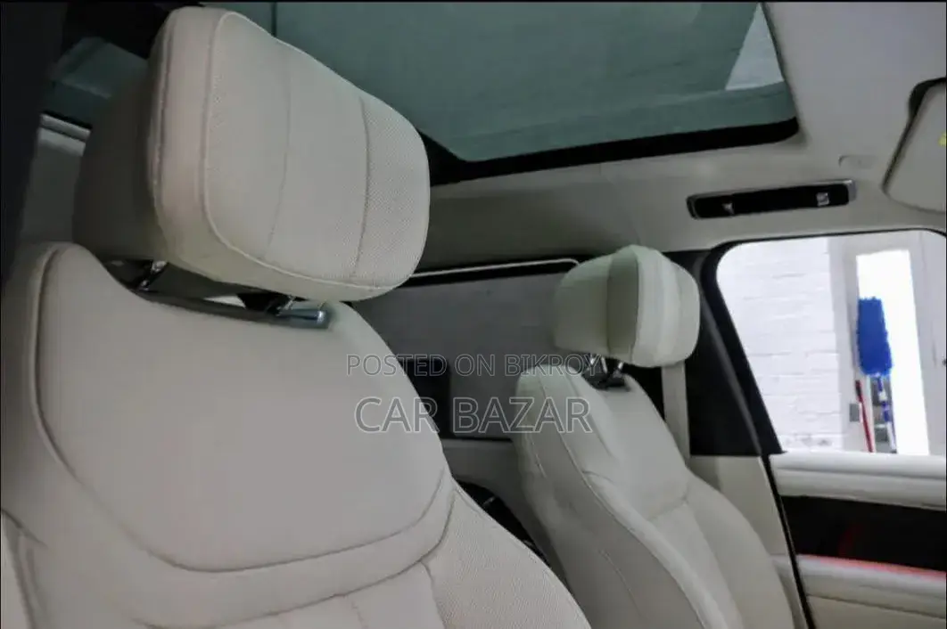 New Land Rover Range Rover Vogue 2025 Gold