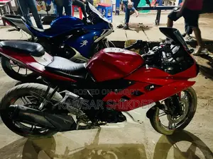 ইয়ামাহা ওয়াইজেডএফ-আর ২০১২ লাল