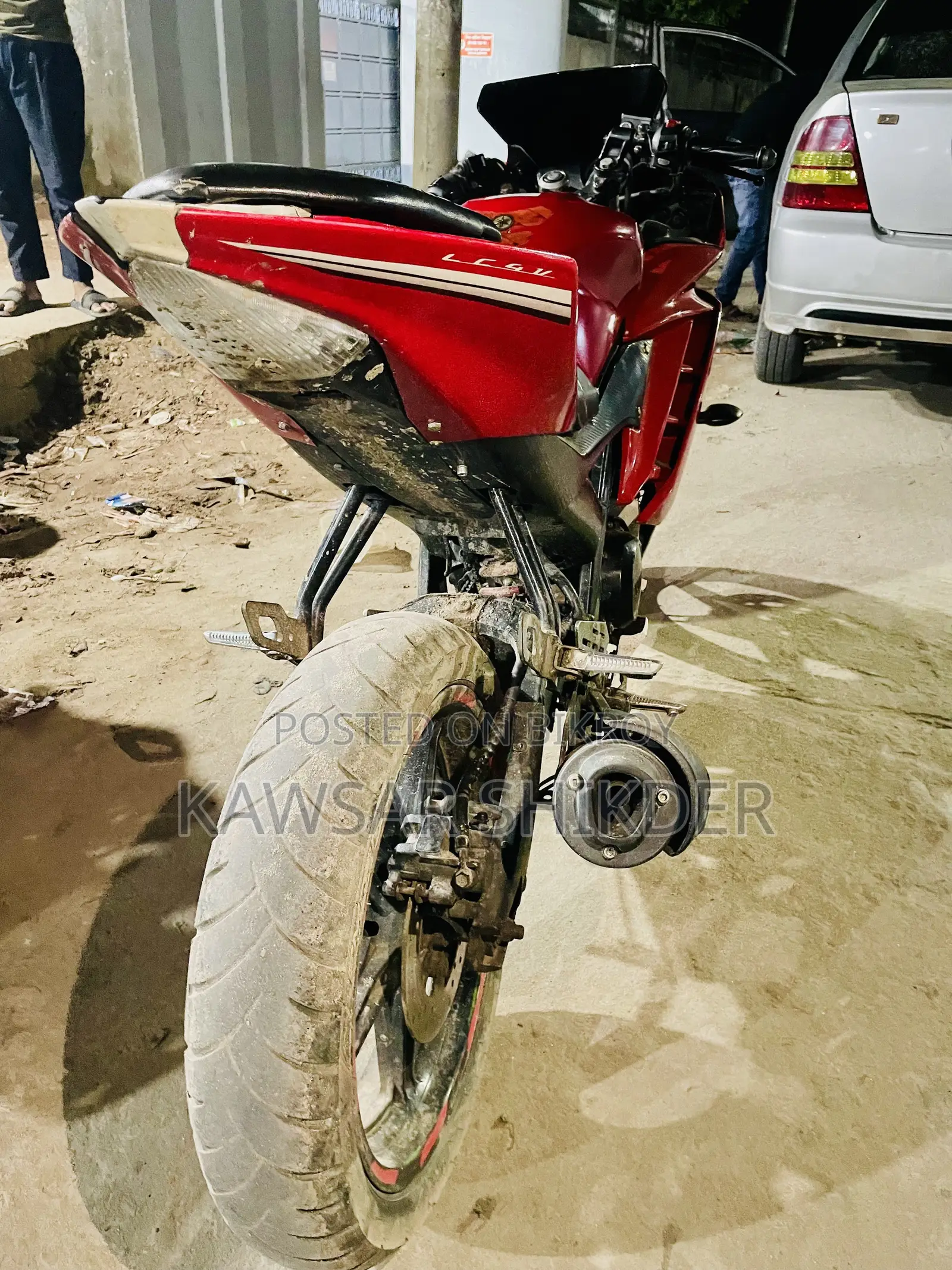 ইয়ামাহা ওয়াইজেডএফ-আর ২০১২ লাল