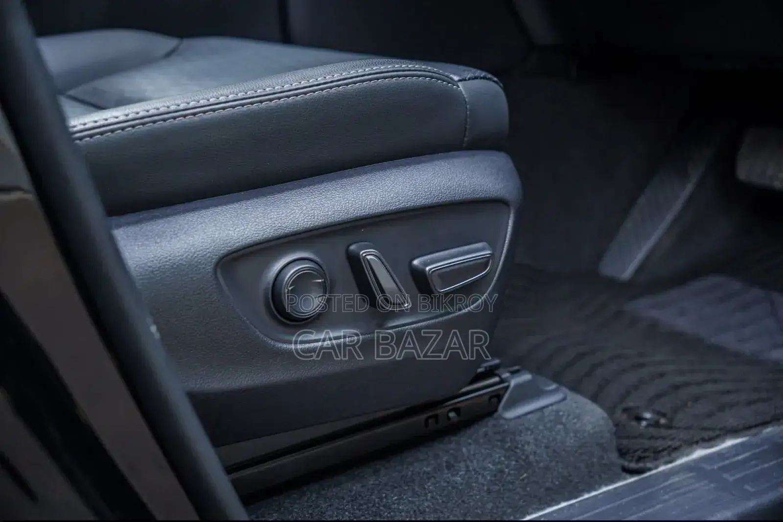 New Toyota Land Cruiser Prado 2.7 2025 Black