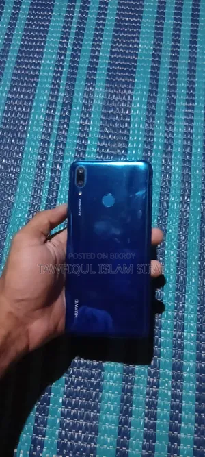 Huawei Y7 32 GB Blue