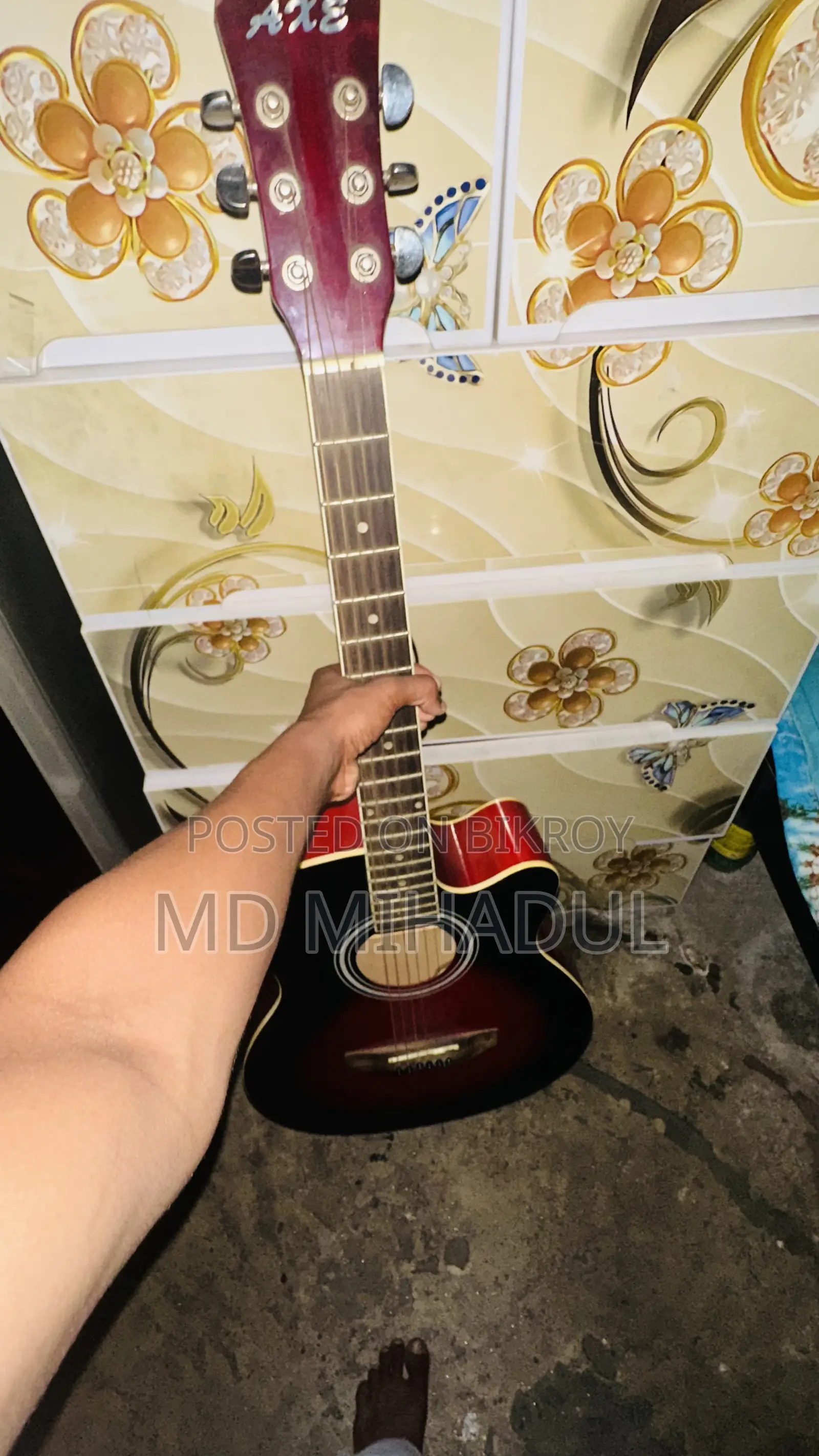 Guitar for sale