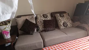 ব্যবহৃত ৫ সিটার সোফা সেট
