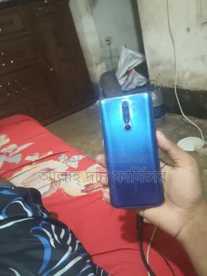 Realme 128 GB Blue