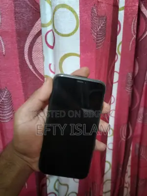 Apple iPhone 11 64 GB Black