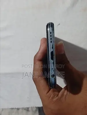 Vivo Y21 64 GB White
