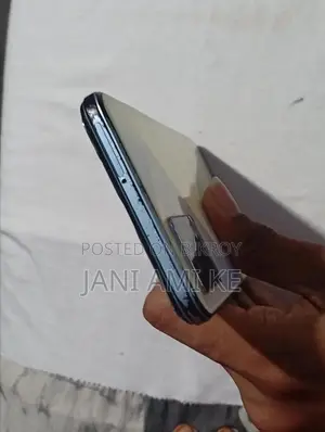 Vivo Y21 64 GB White