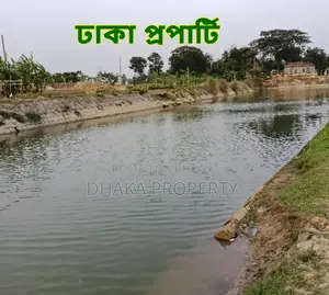 On 60ft Lake View 3 Katha West at Sector-17/J.