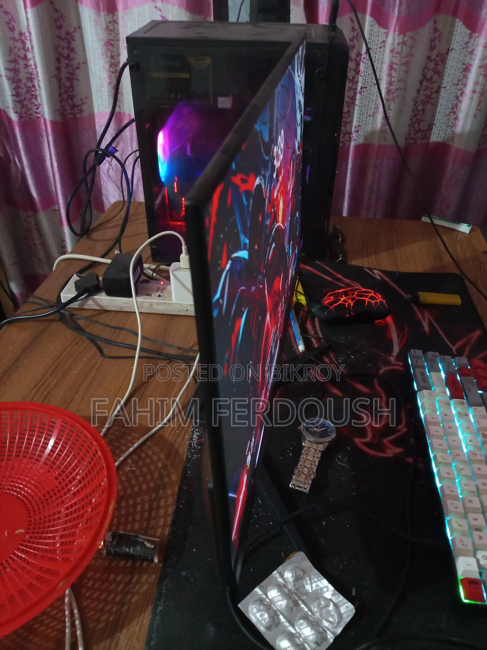 Unv 22' Monitor (Borderless)