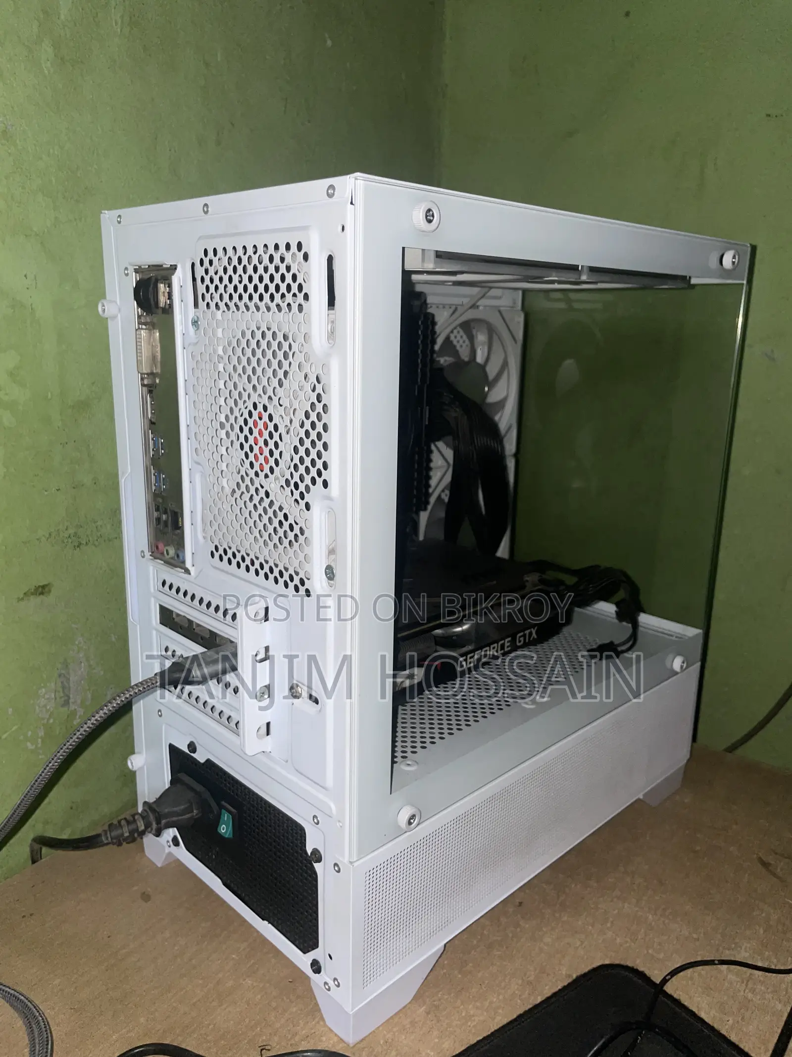 Desktop Computer 16GB AMD Ryzen 5 SSD 512GB