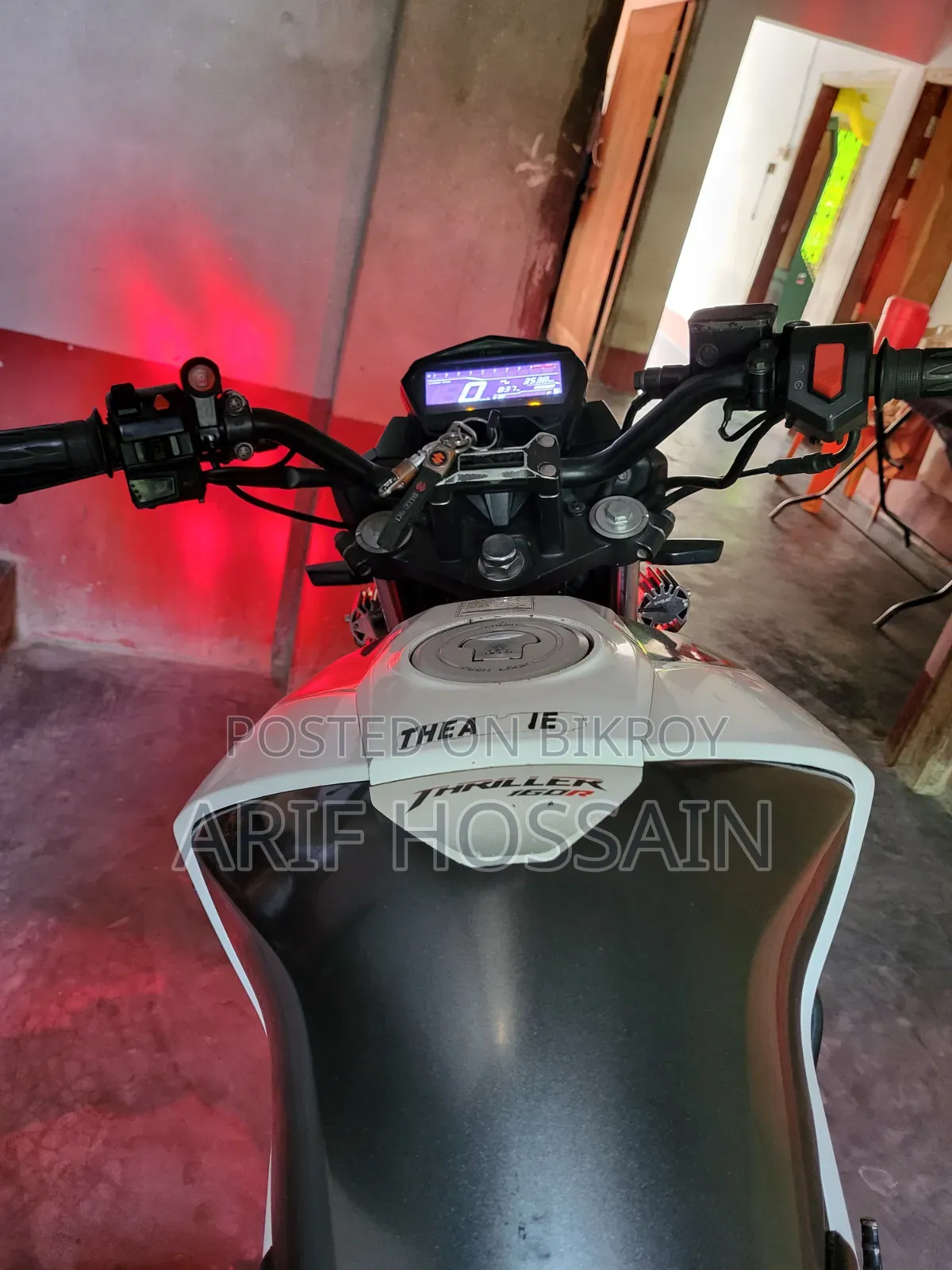 Hero Thriller 160R 2022 White