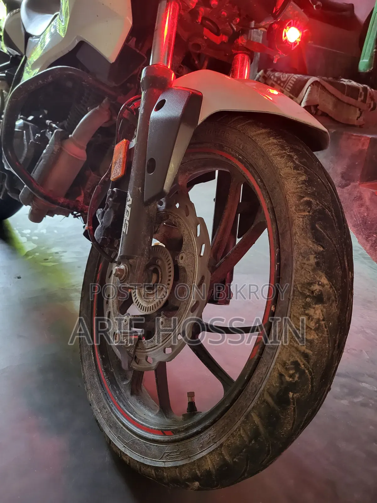 Hero Thriller 160R 2022 White