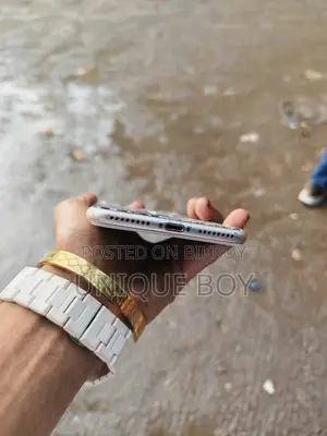 অ্যাপল আইফোন ৮ প্লাস ৬৪ জিবি রোজ গোল্ড