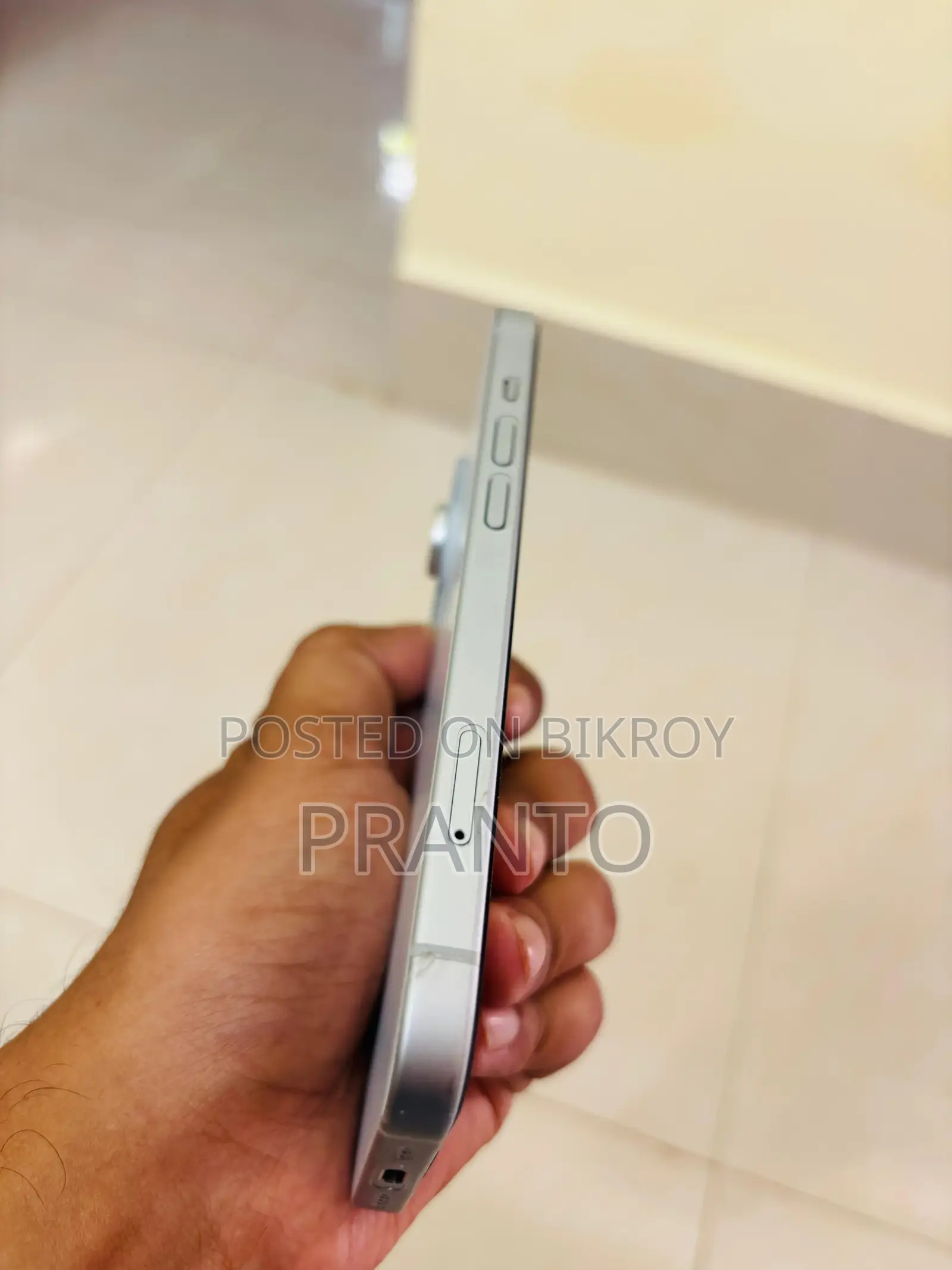 অ্যাপল আইফোন ১৫ ১২৮ জিবি সাদা