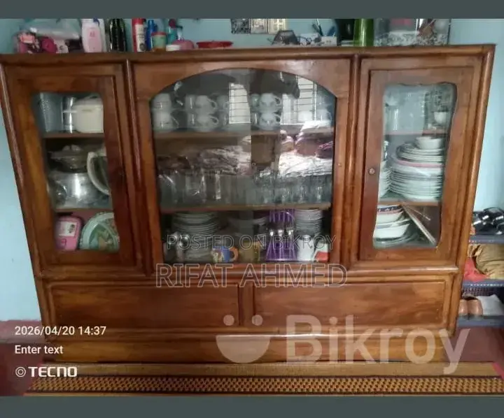 শোকেস বিক্রির জন্য