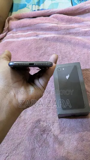 Apple iPhone 8 64 GB Black