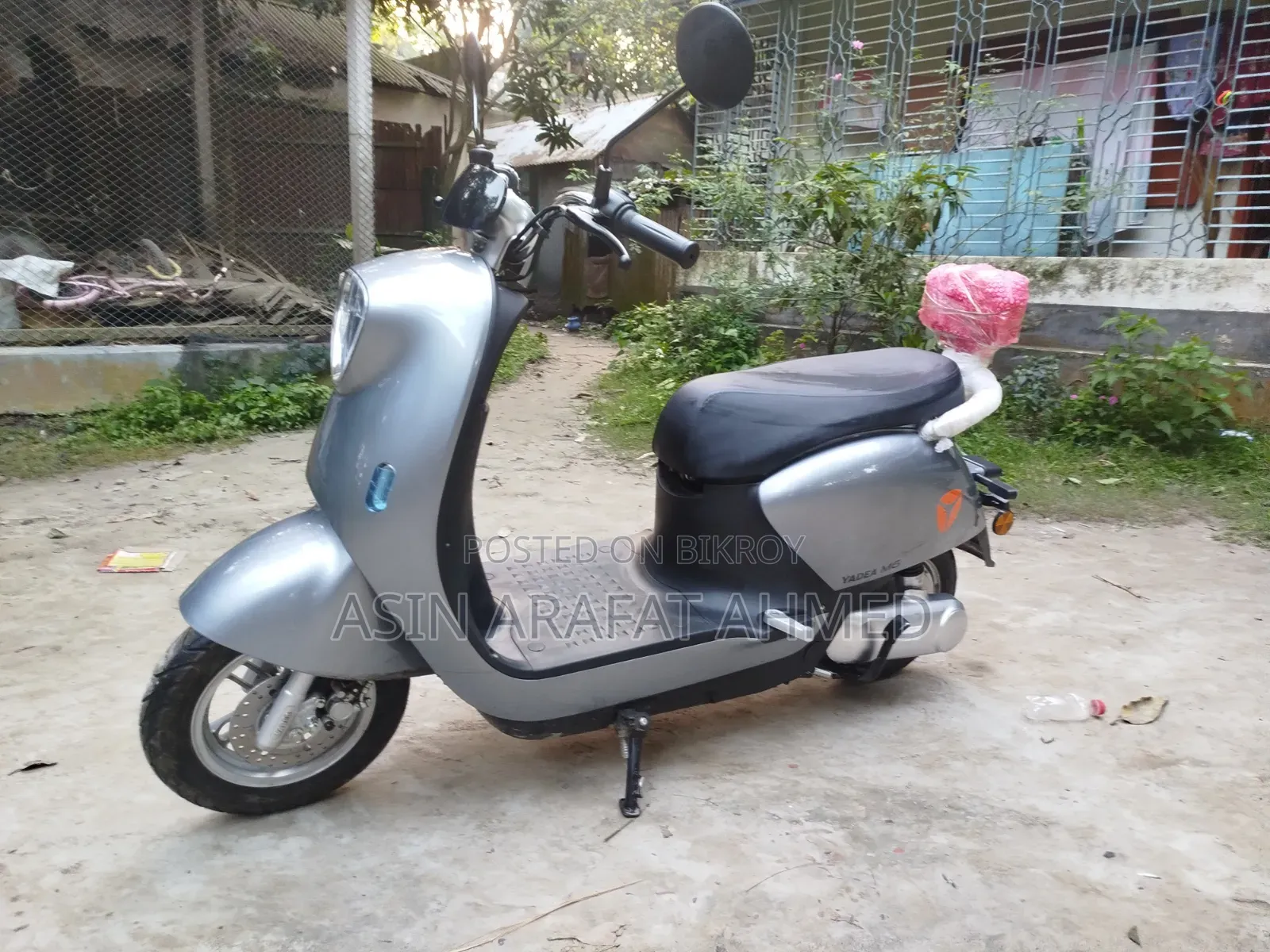 New Yadea M6 2026 Gray