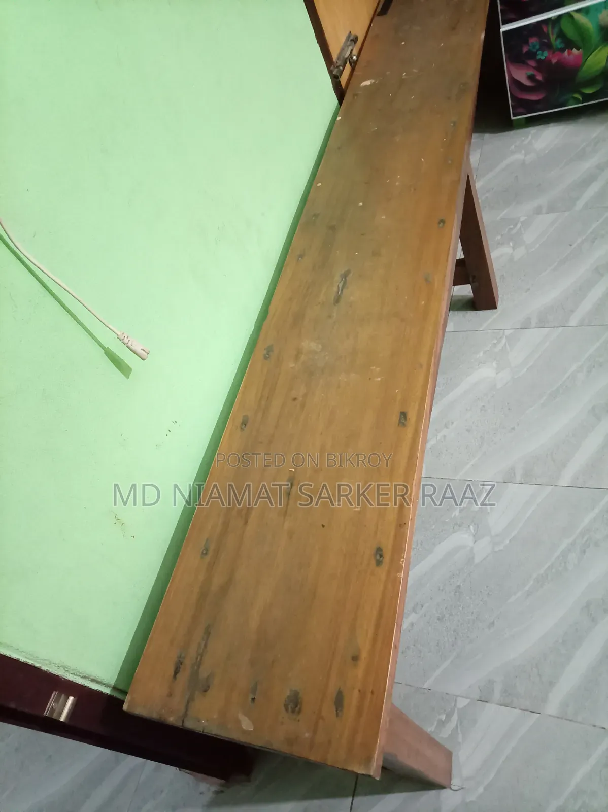 Dining table for sale