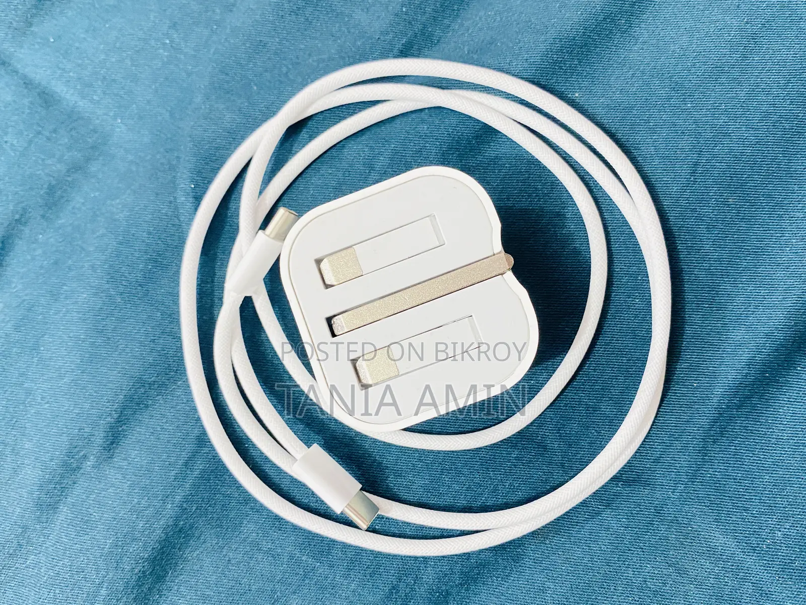 iPhone 16 Pro Charger