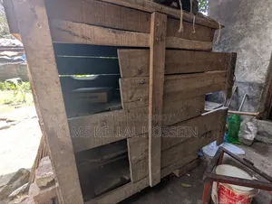 দোতলা মুরগির খোপ