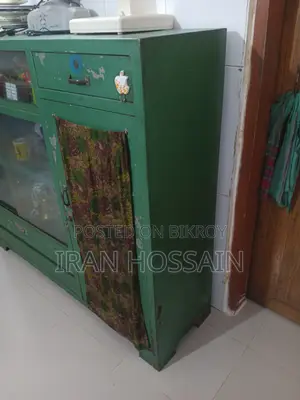 Old Steel Showcase Selling