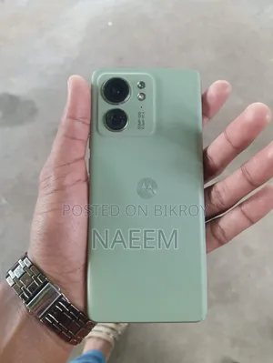 মোটোরোলা এজ ৪০ ২৫৬ জিবি