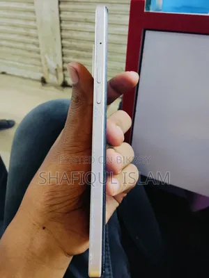 Oppo F21 Pro 128 GB Yellow