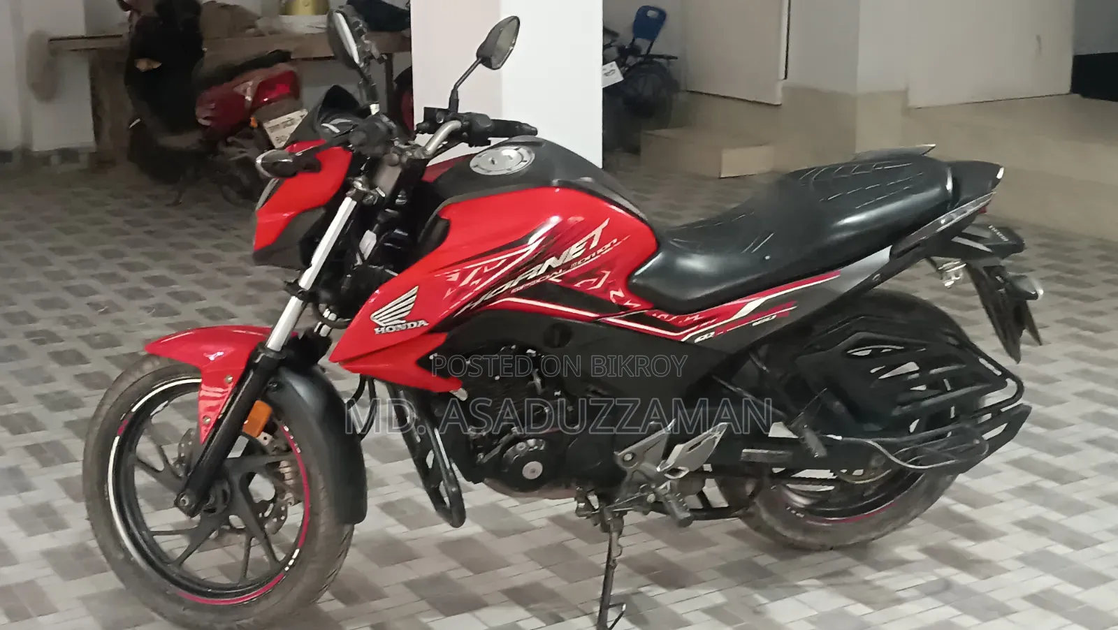 Honda Hornet 2022 Red