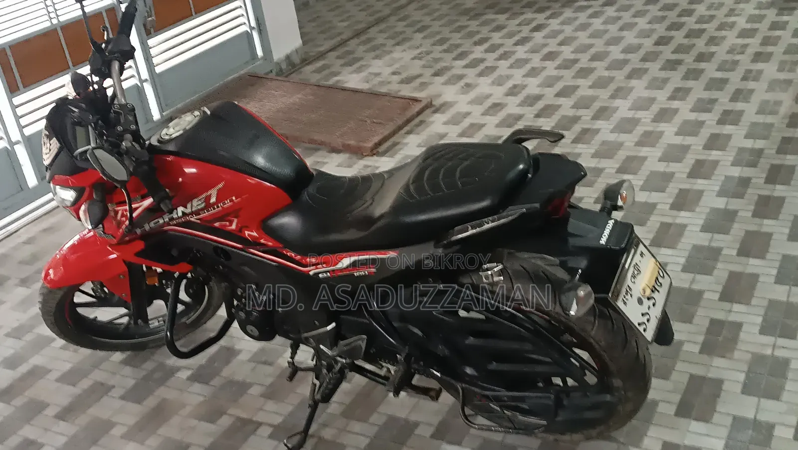 Honda Hornet 2022 Red