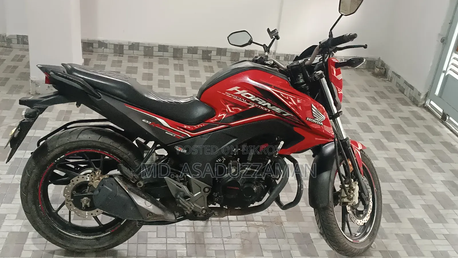 Honda Hornet 2022 Red