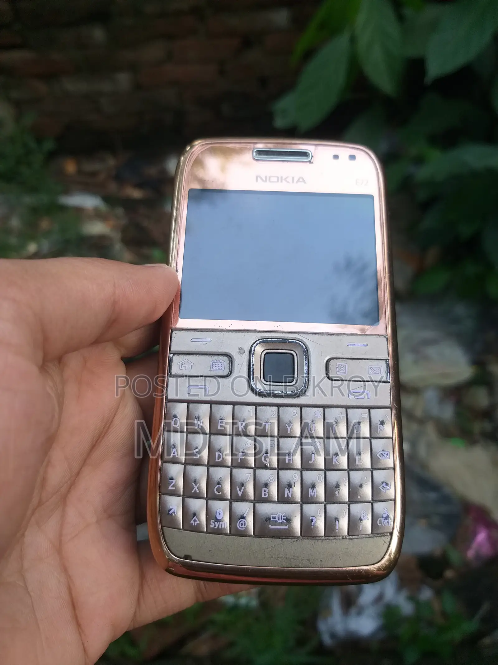 Nokia E72 Gold