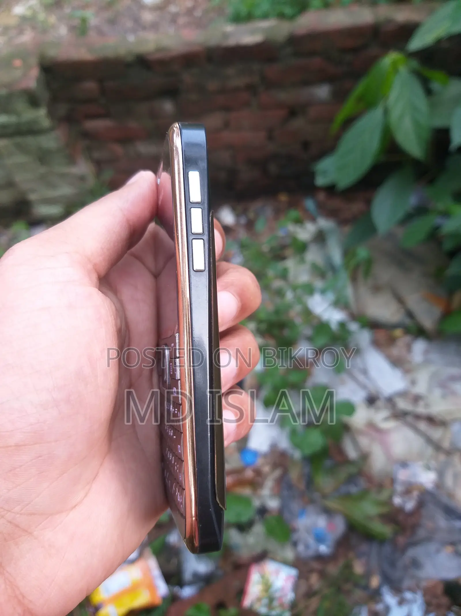 Nokia E72 Gold