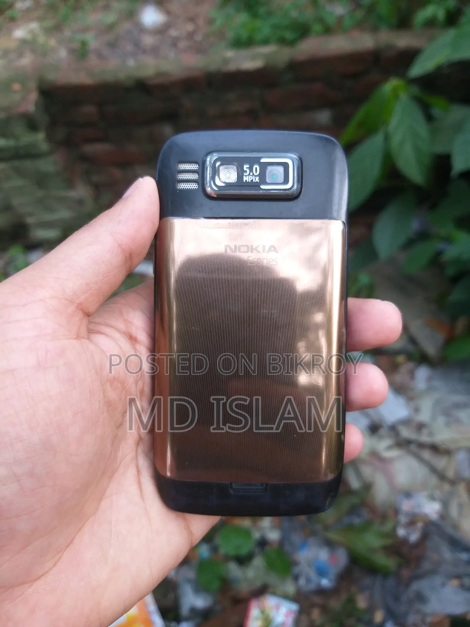 Nokia E72 Gold