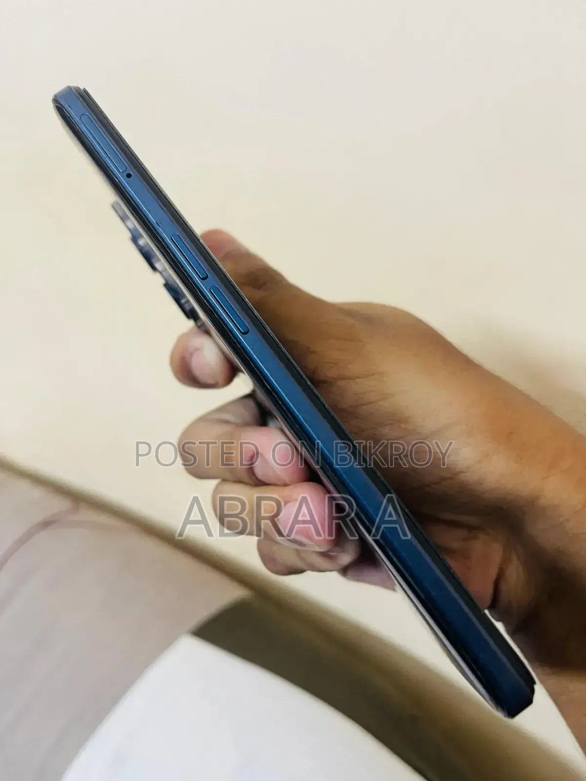 Realme 128 GB Blue